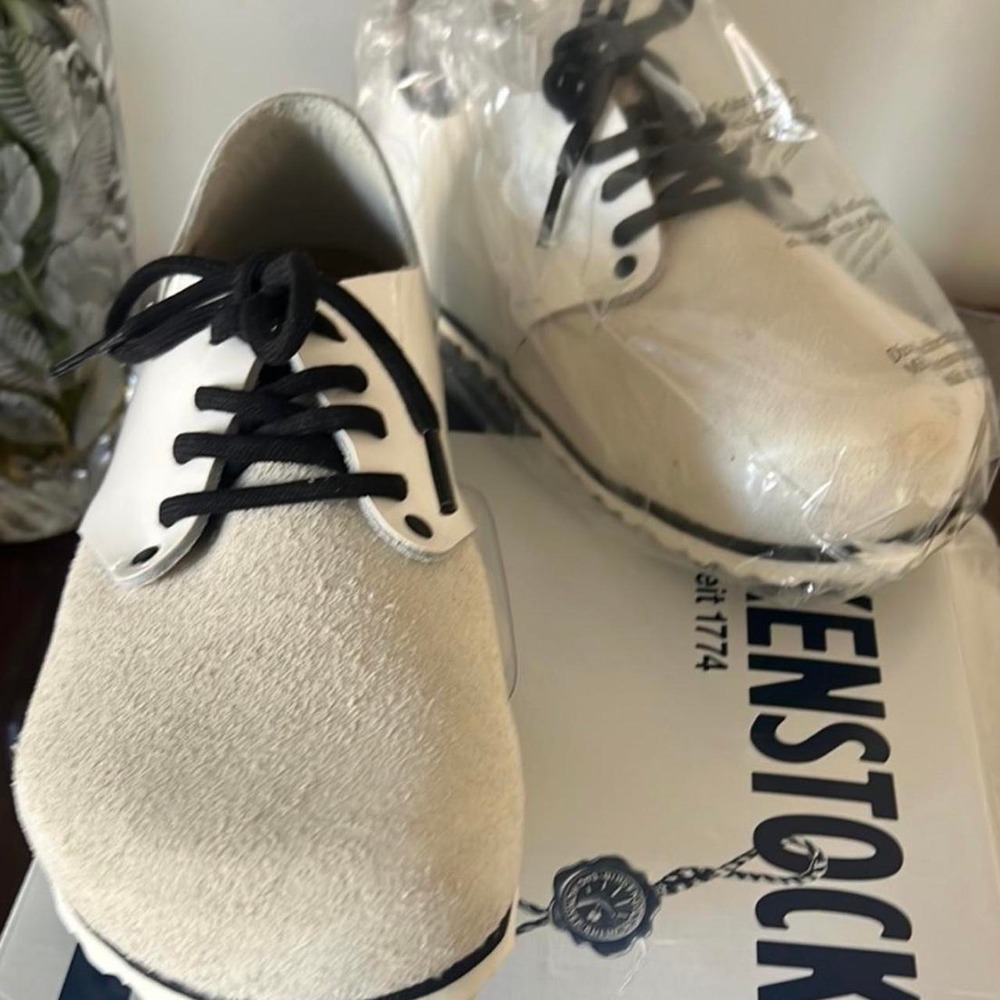 New in box Birkenstock Maine Patent Leather Shoes Size 7